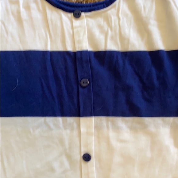 Two XL tops - Picture 6 of 6